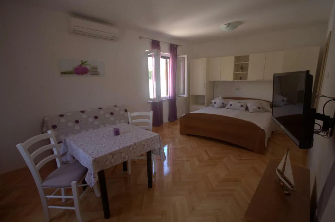 Apartments Katarina Porat Malinska 0*,